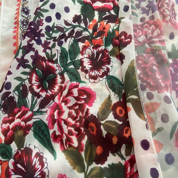 Light-weight Floral Open Kimono - Picture 8 of 11